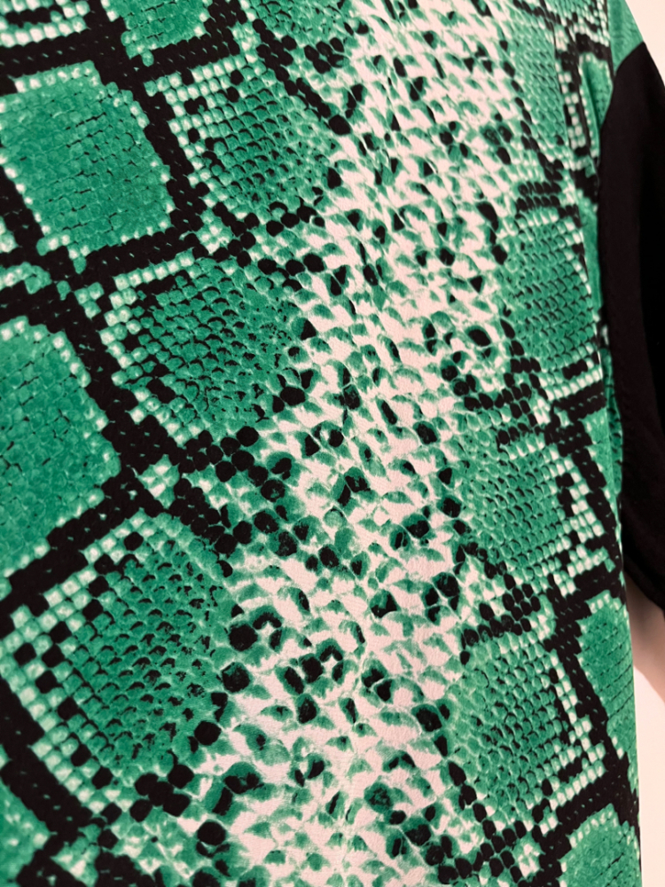 Sandro T-shirt en soie blanc/vert imprimé serpent, coton/cachemire noir