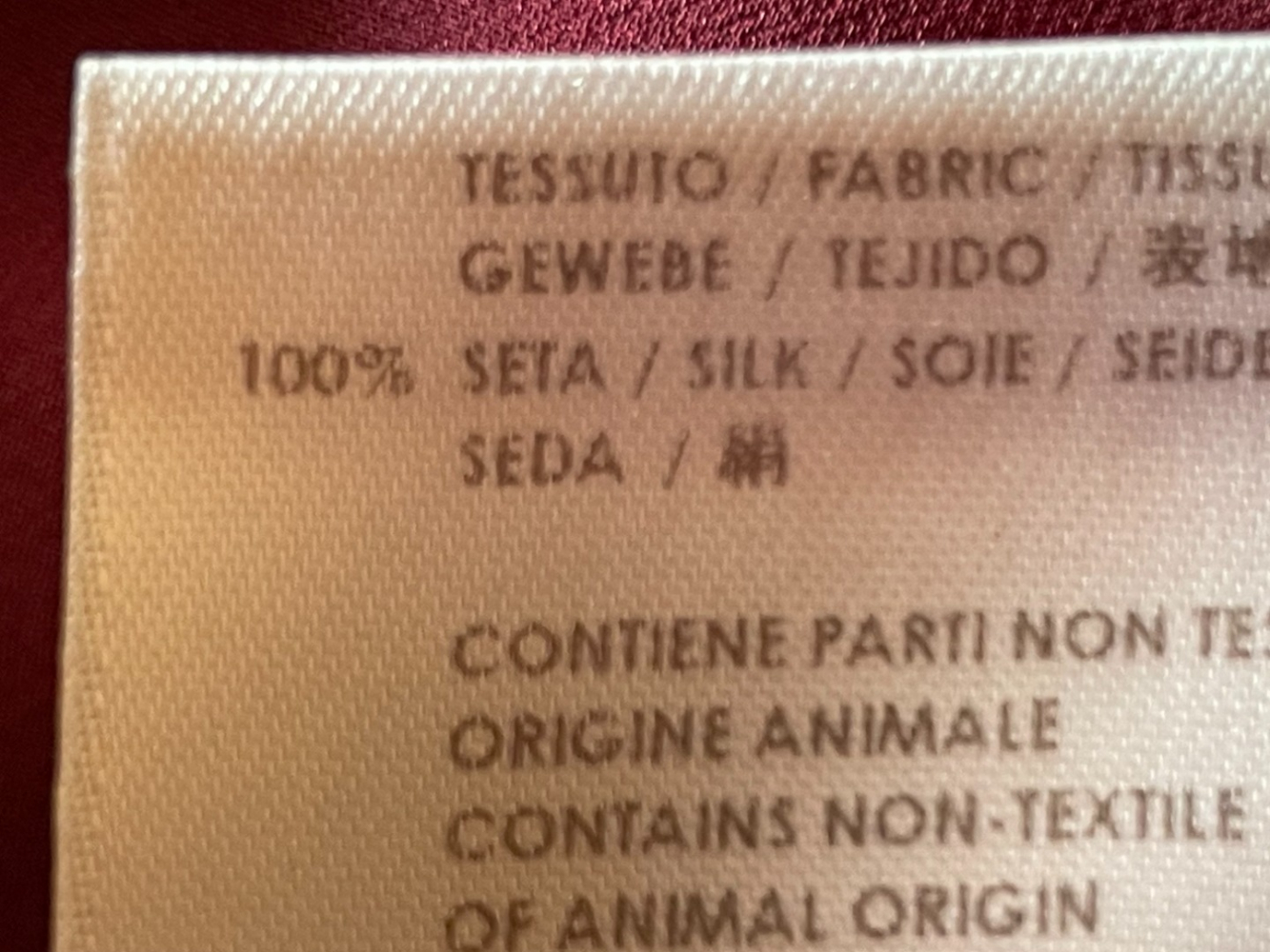 Gucci Beautiful soft silk Gucci blouse, in maroon.