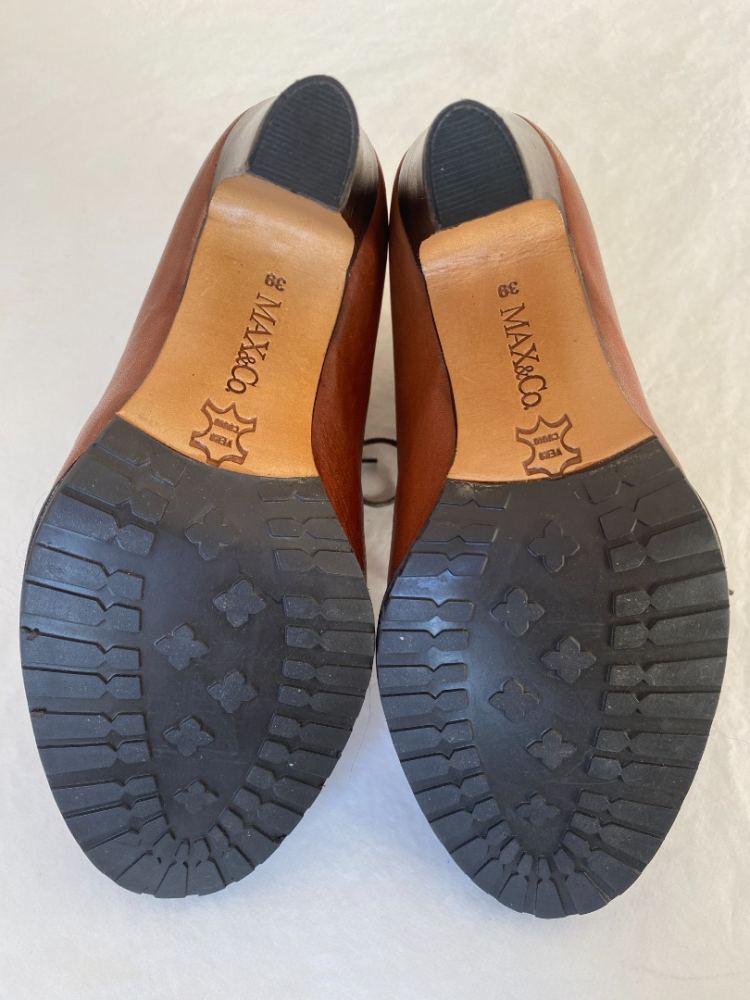 Max&Co. Leather Ankle Boots