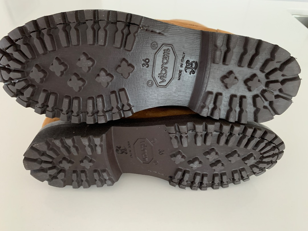 Ermanno Scervino Crystal boots