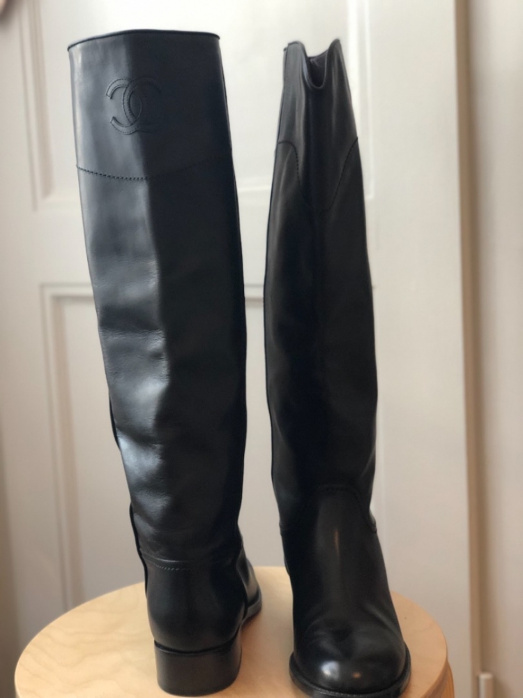 Chanel Stiefel