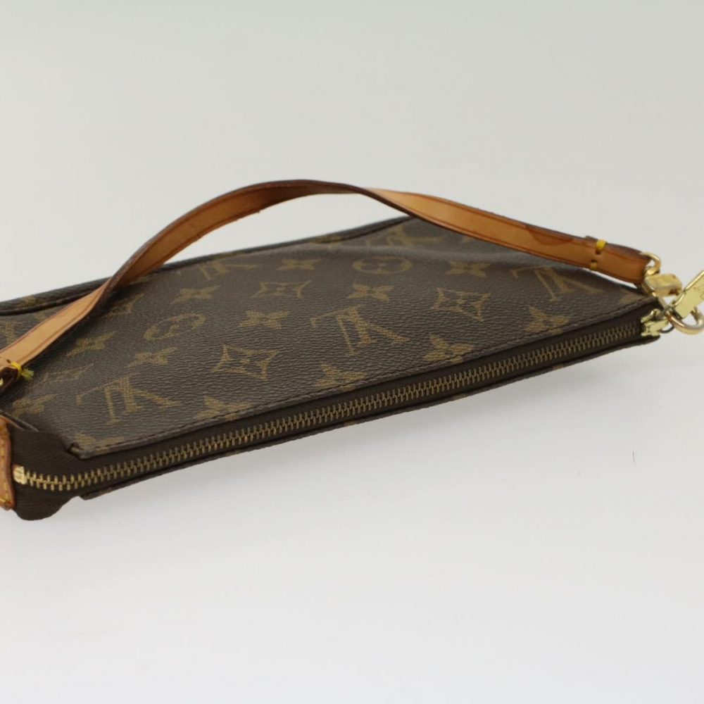Louis Vuitton Pochette Accessoire