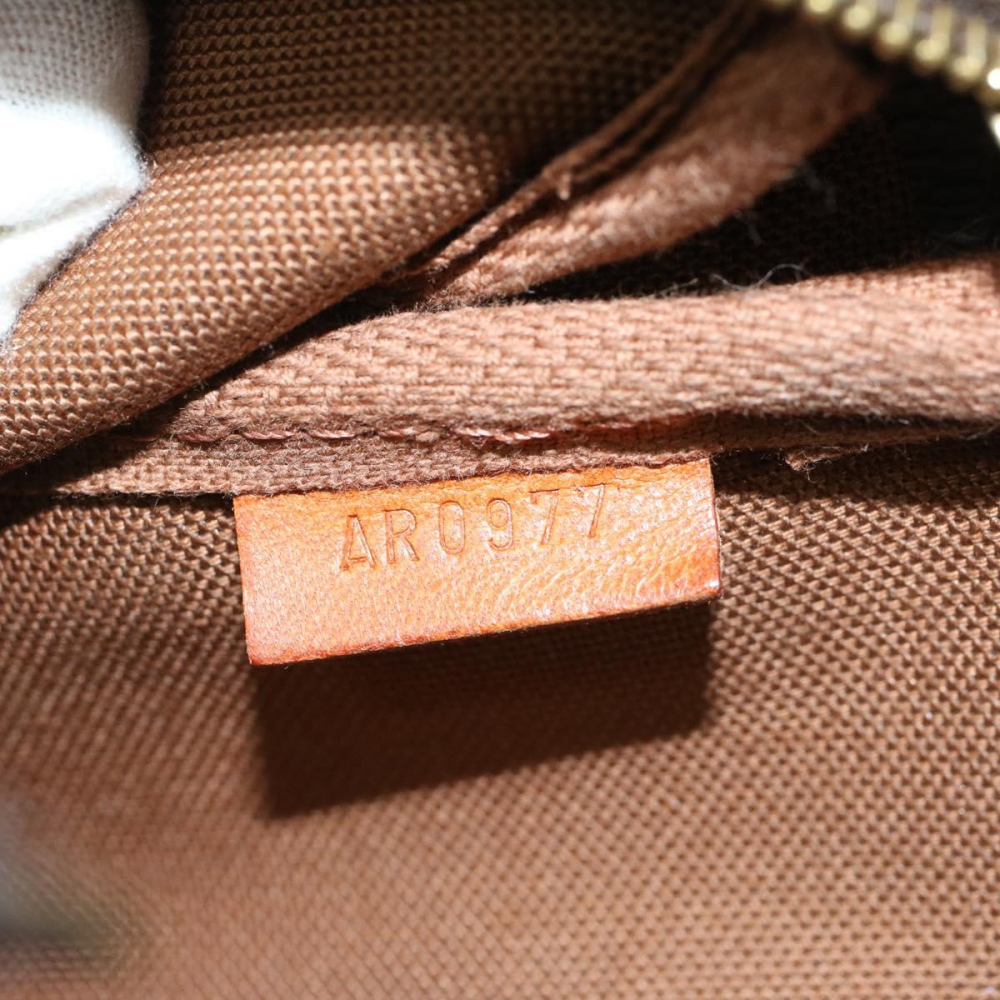 Louis Vuitton Pochette Accessoire