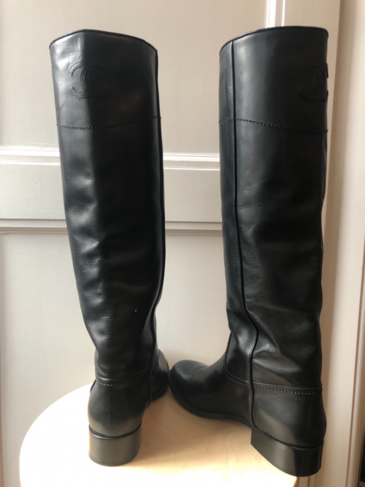Chanel Stiefel