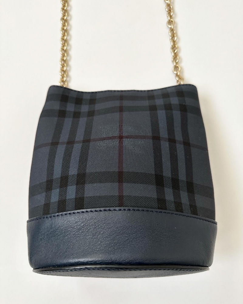Burberry Mini-Eimertasche