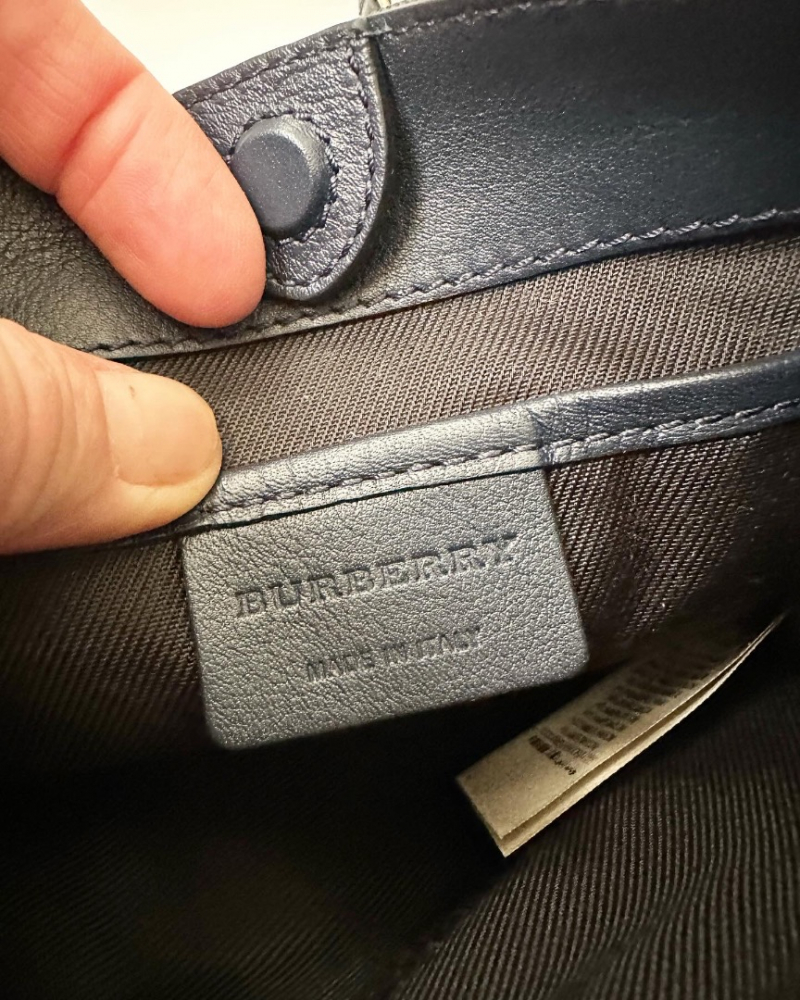 Burberry Mini-Eimertasche