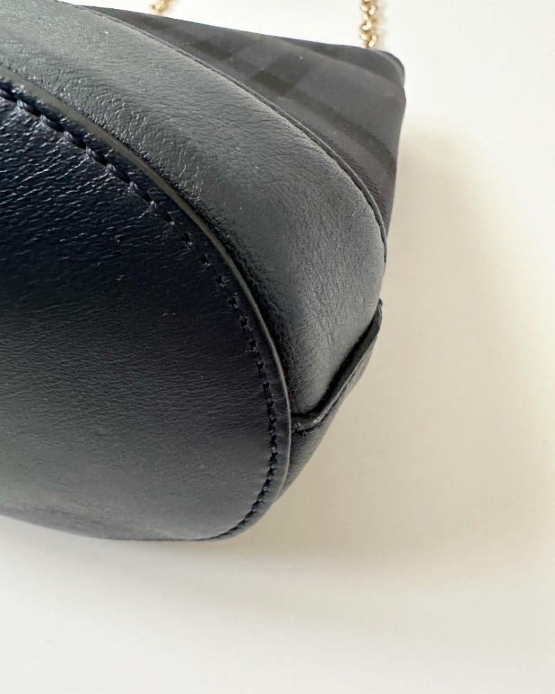 Burberry Mini-Eimertasche