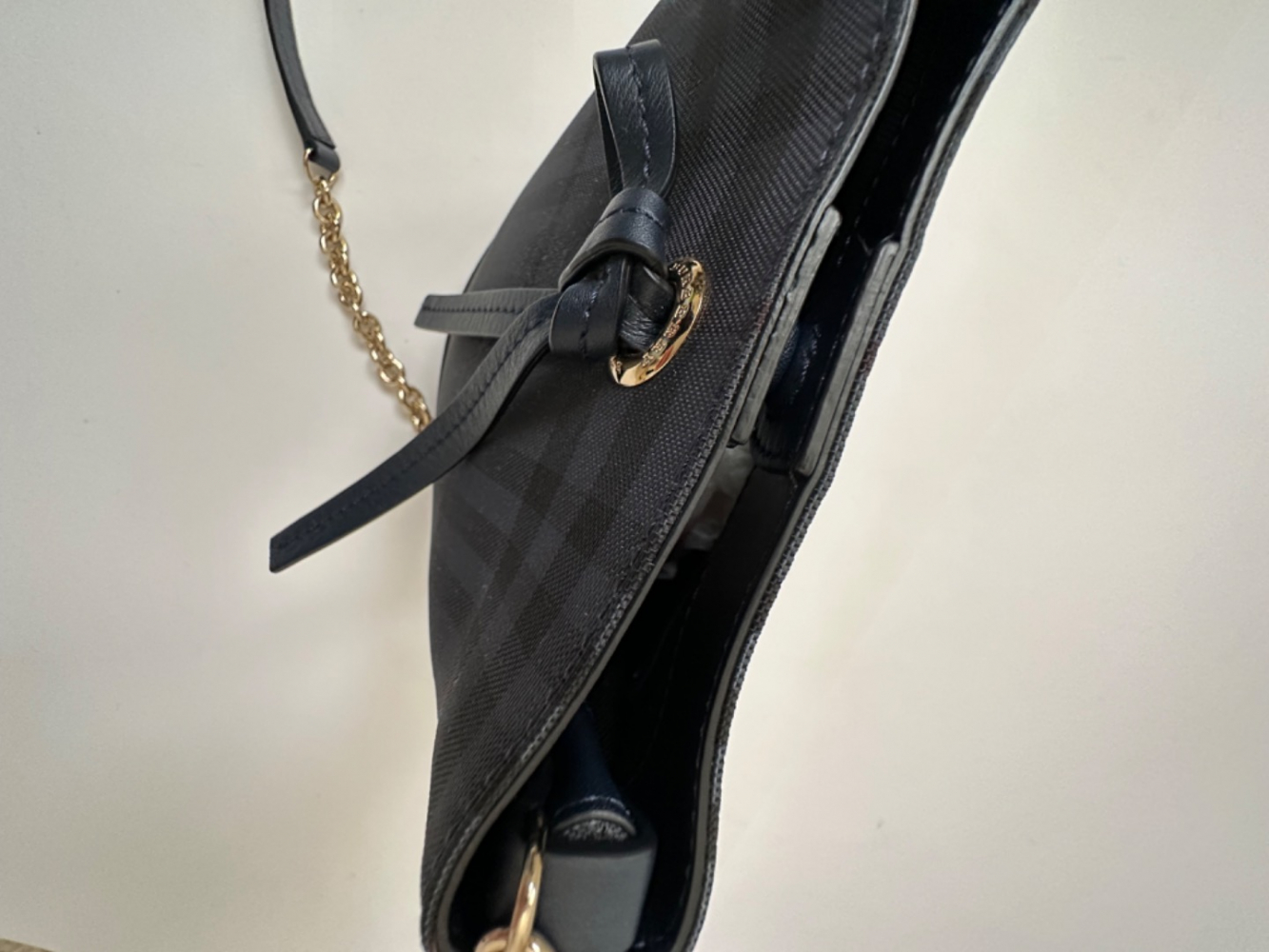 Burberry Mini-Eimertasche