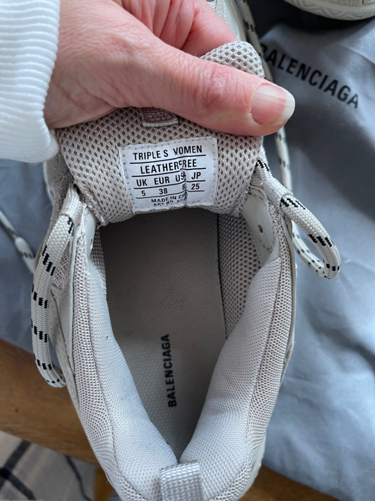 Balenciaga Triple s