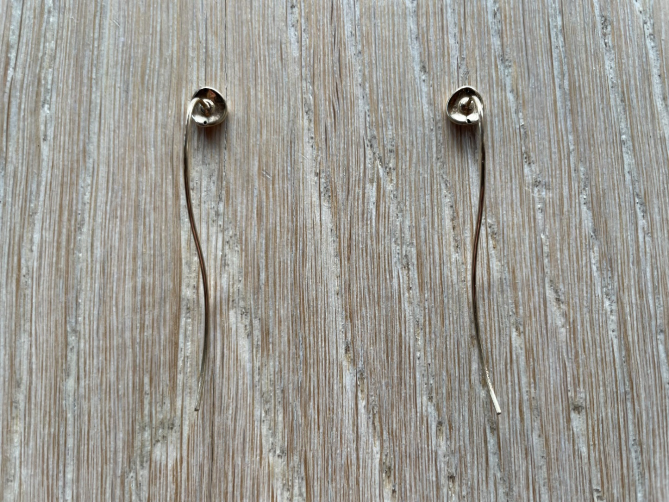 Saks Fifth Avenue boucles d'oreilles en fil ondulé en or 14K