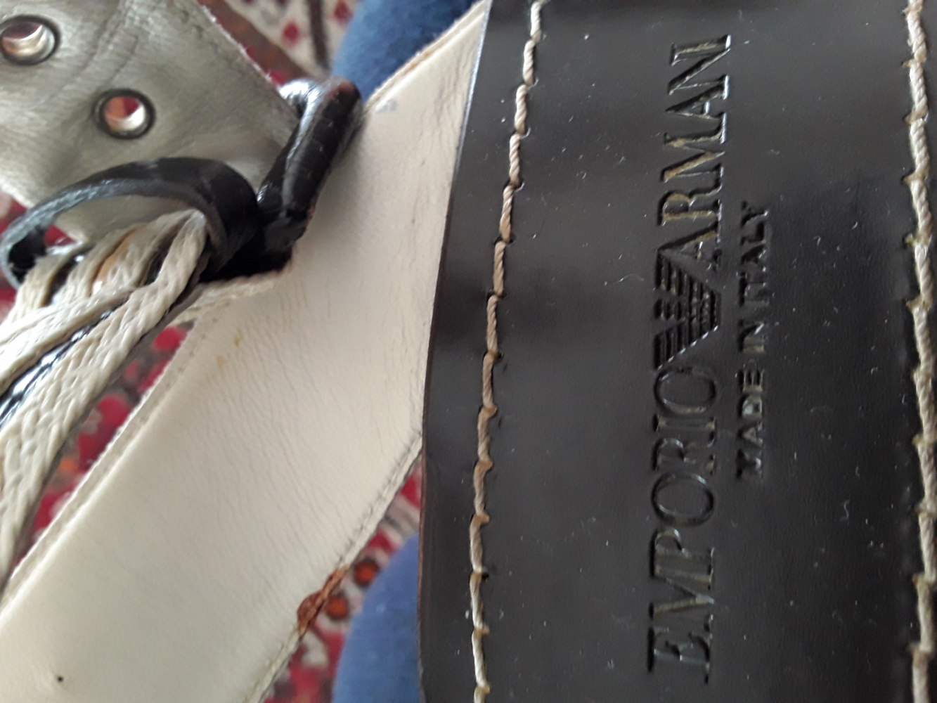 Emporio Armani Chaussures d'été en cuir de Emporio Armani.