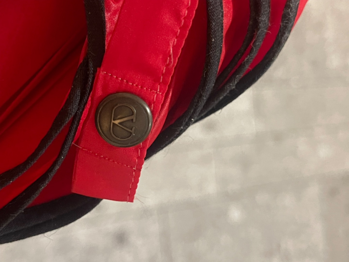 Valentino Garavani Red V Logo Wenge wood handle umbrella