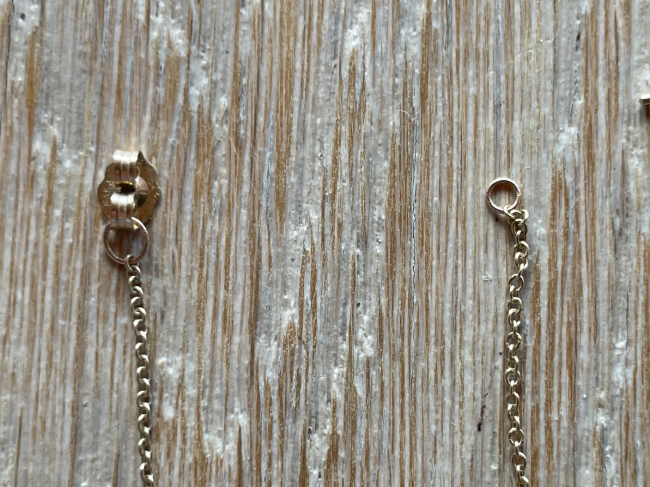 Saks Fifth Avenue Boucles d'oreilles or et perles en cascade