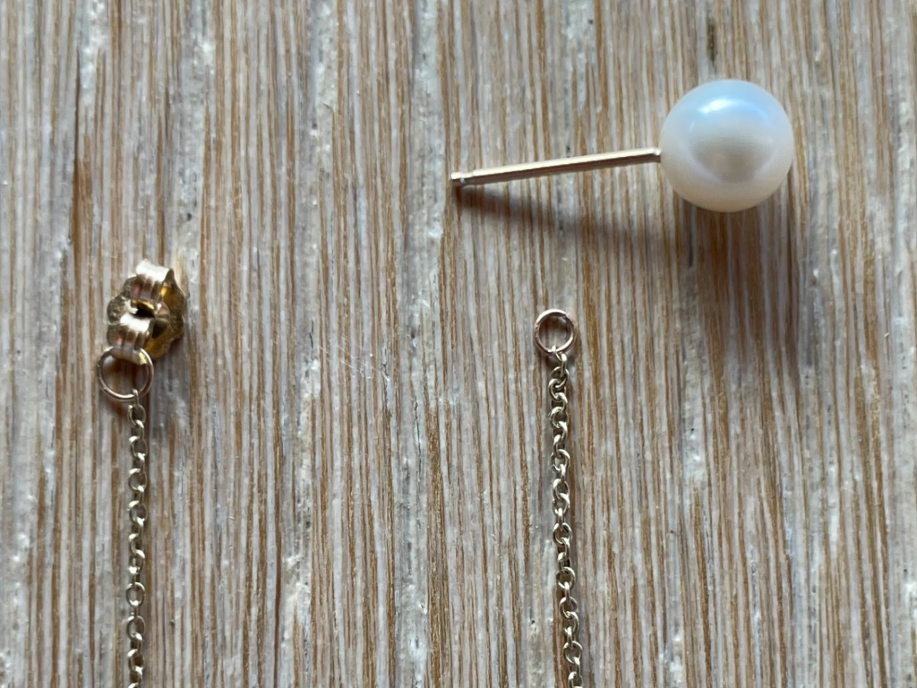 Saks Fifth Avenue Boucles d'oreilles or et perles en cascade