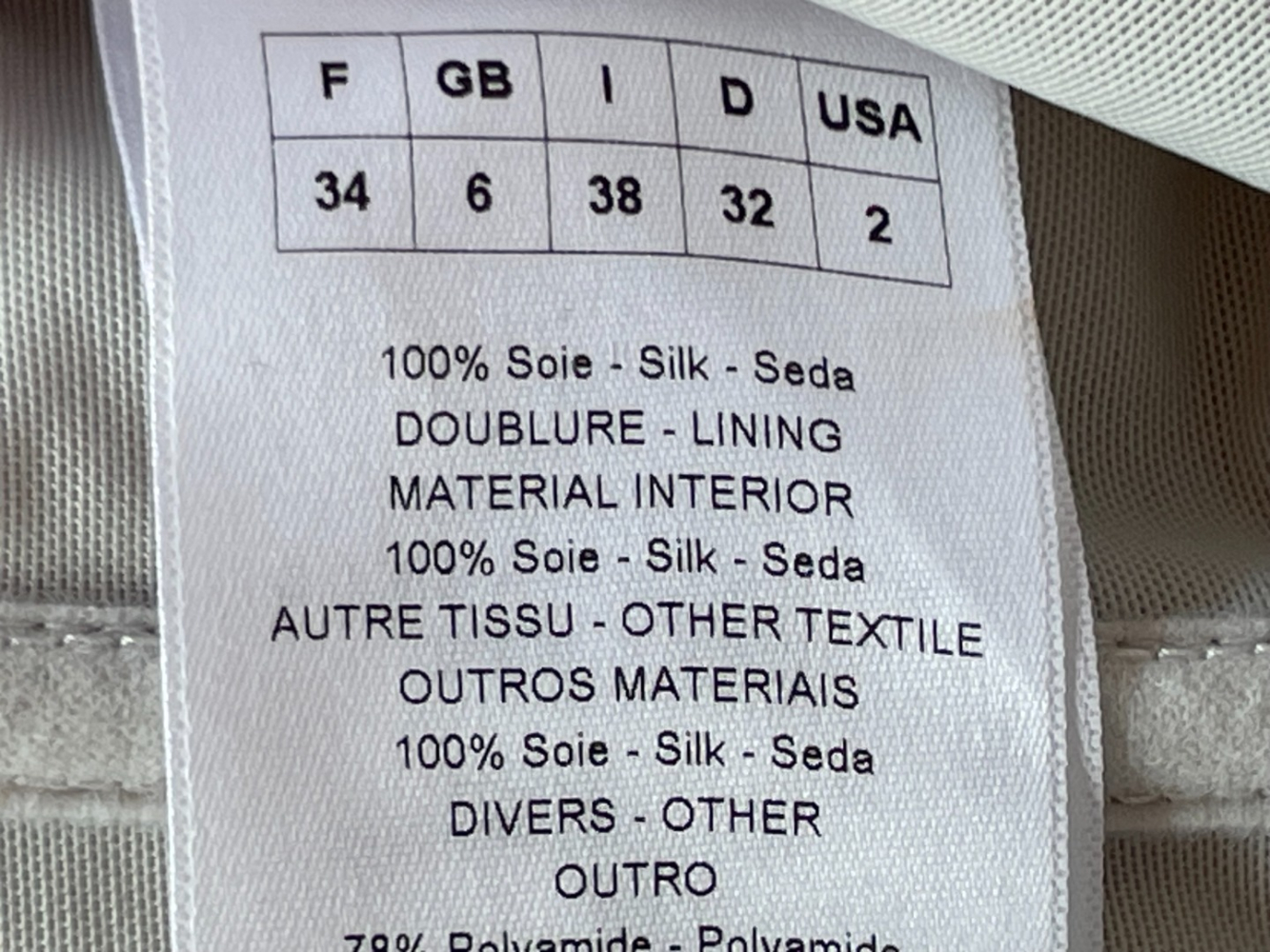 Christian Dior Robe en soie pâle avec traîne