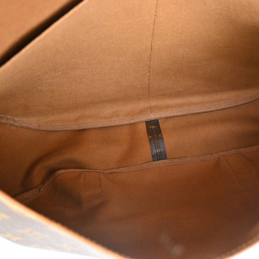 Louis Vuitton Saumur 43