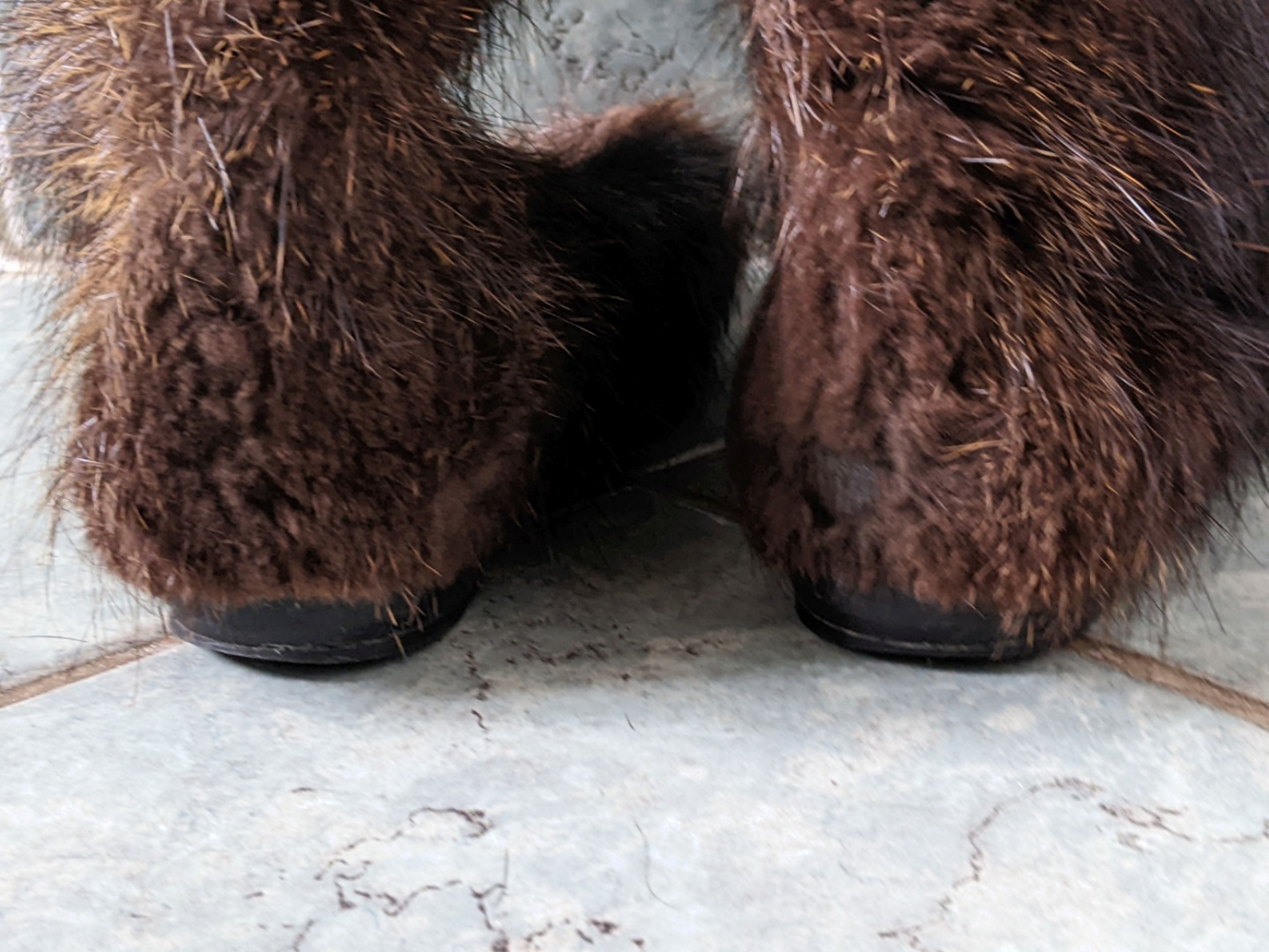 Gucci Mid-season leather/coyote fur boots