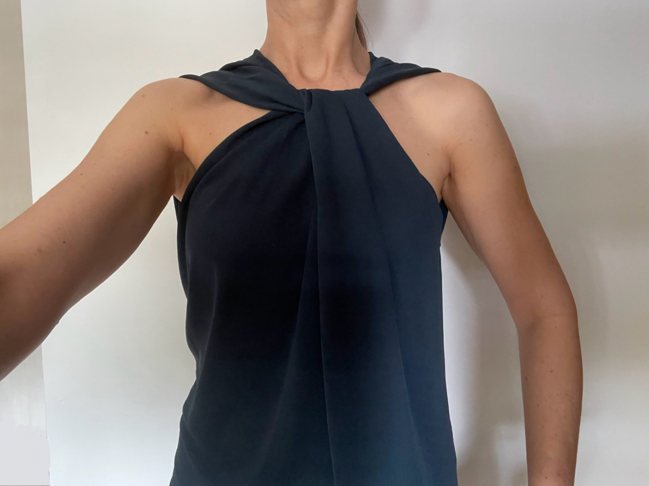 Givenchy Dos nu élégamment drapé en bleu sarcelle profond