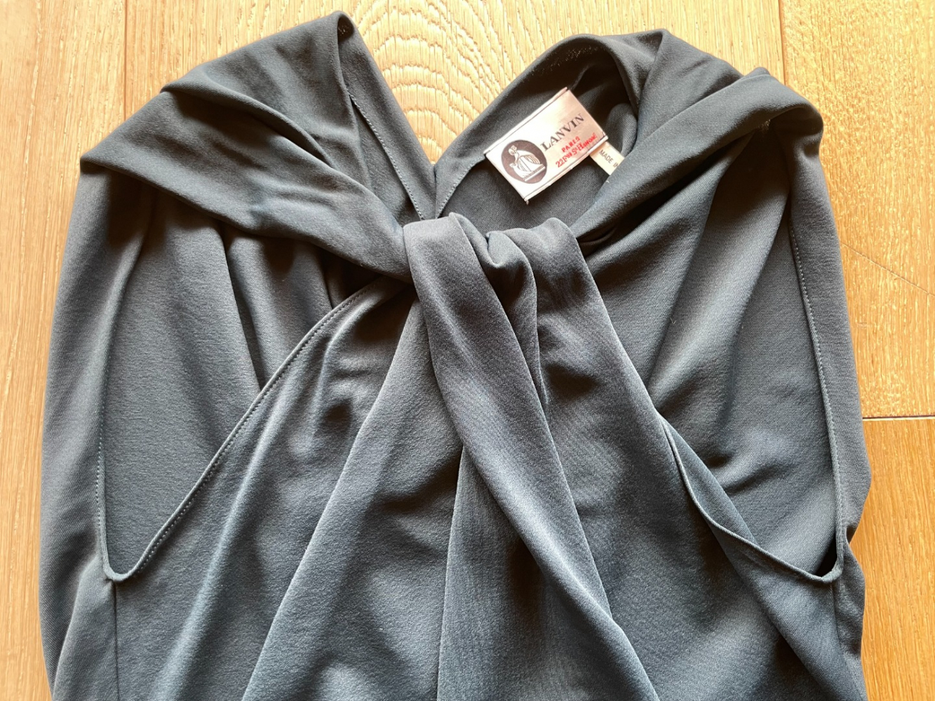 Givenchy Dos nu élégamment drapé en bleu sarcelle profond