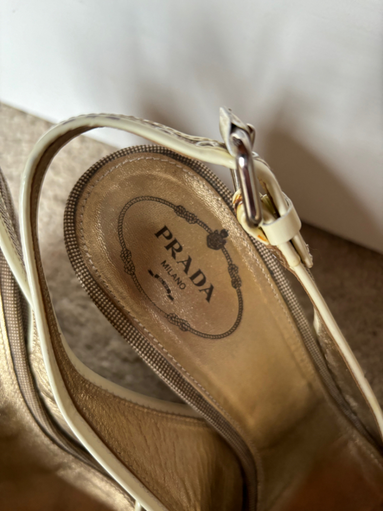 Prada Semelles compensées peep toe