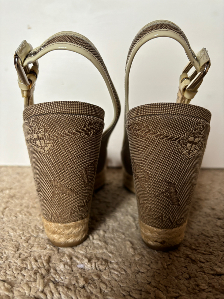 Prada Semelles compensées peep toe