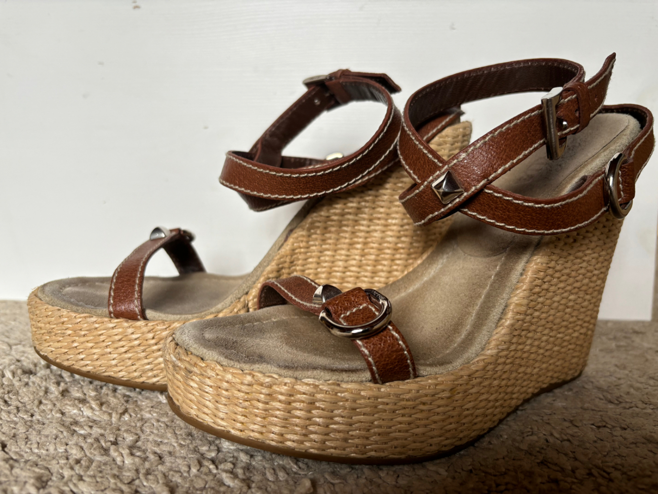 Prada Leder-Keilschuhe