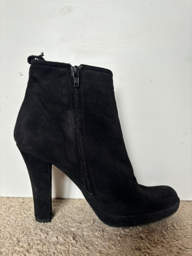 Pedro Garcia Bottines à talons hauts en daim noir