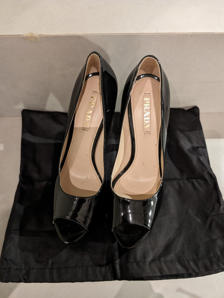 Prada Pumps