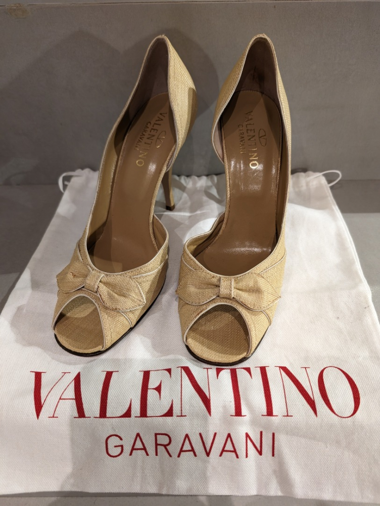 Valentino Sandale