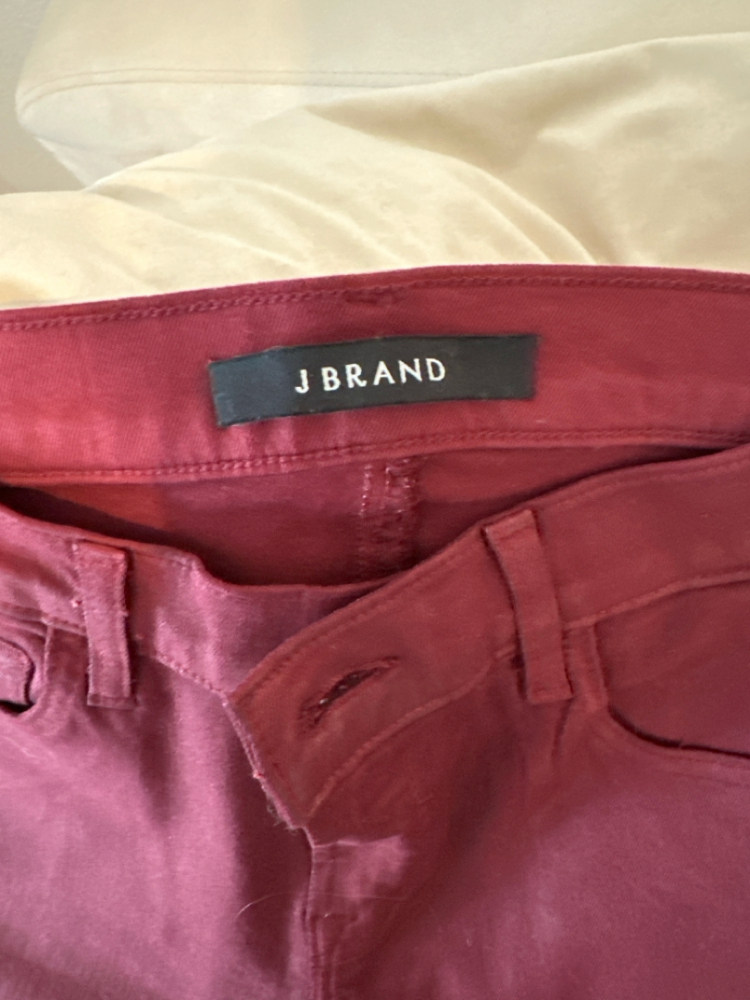 J Brand Rote Jeans mit Metallbeschichtung, abgeschnitten