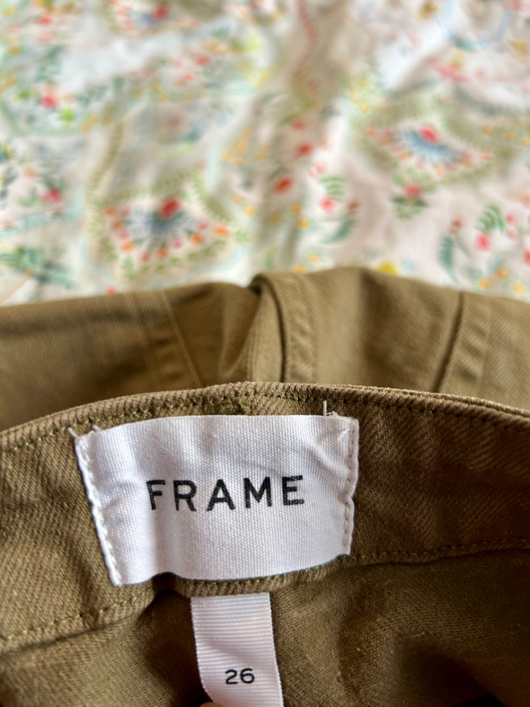 FRAME Ali V-yoke High Waist Crop Wide Leg Jeans