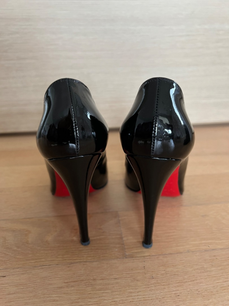 Christian Louboutin Decollette 868 100