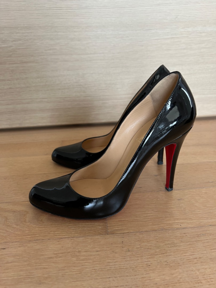 Christian Louboutin Decollette 868 100