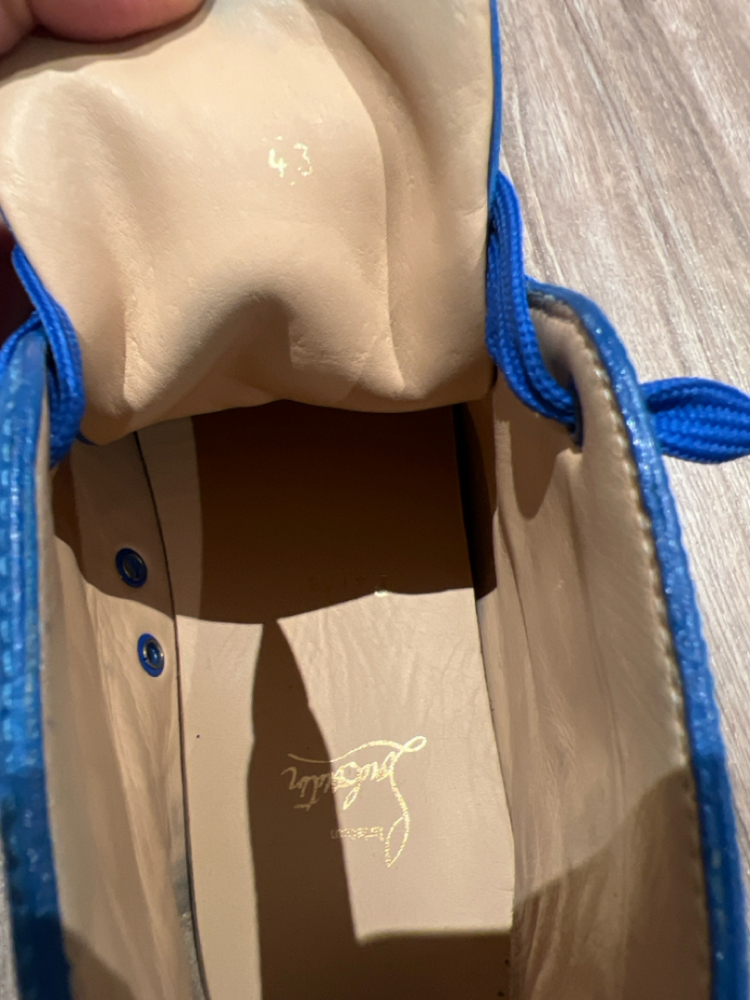 Christian Louboutin Paris