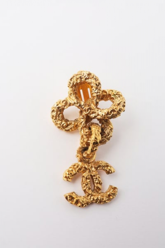 Chanel Cc Clover Fleur-de-lis Gold Earrings