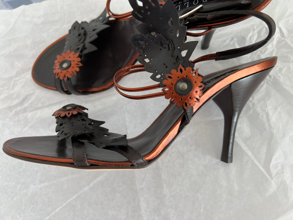 Pollini Sandales très raffinés de Pollini.