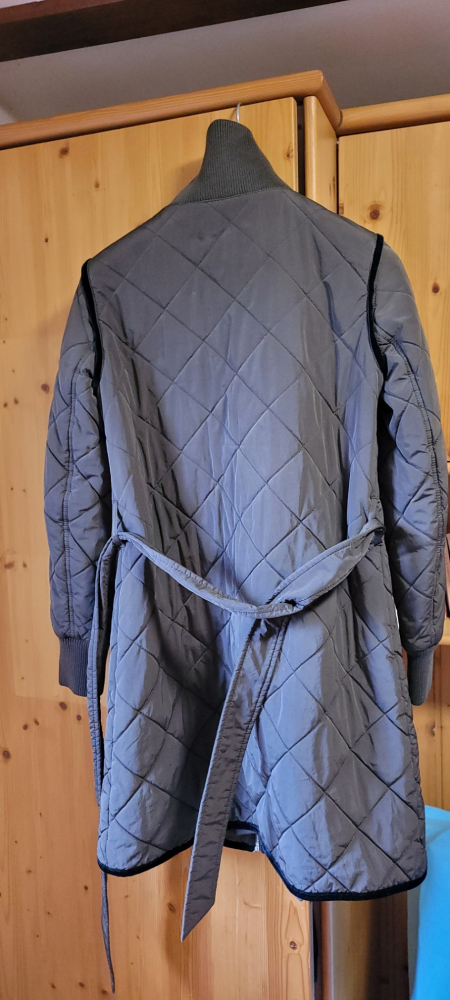 BCBG Max Azria Mantel