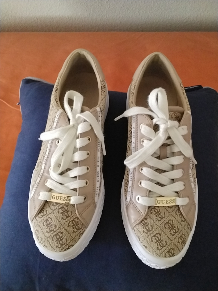Guess Sneakers