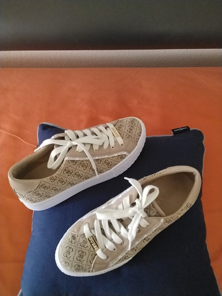Guess Sneakers