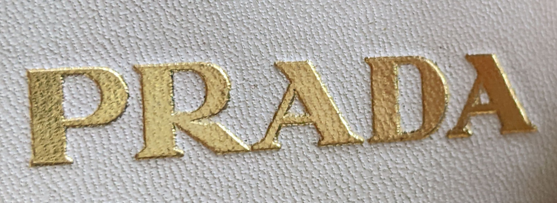 Prada Zweifarbige Schlangensandalen