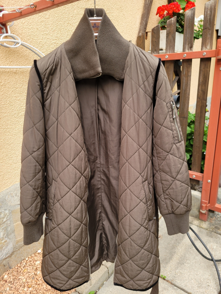 BCBG Max Azria Mantel