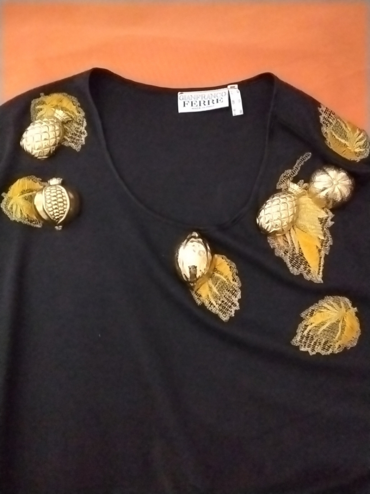 Ferré Milano Exceptionnel Pull Neuf de Ferre Milano.