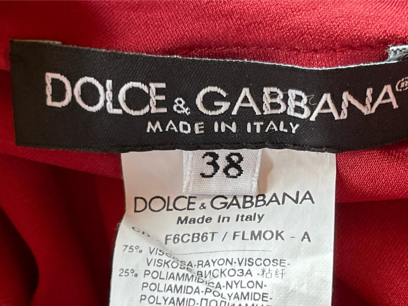 Dolce&Gabbana Tiefroter Spitzenmini!
