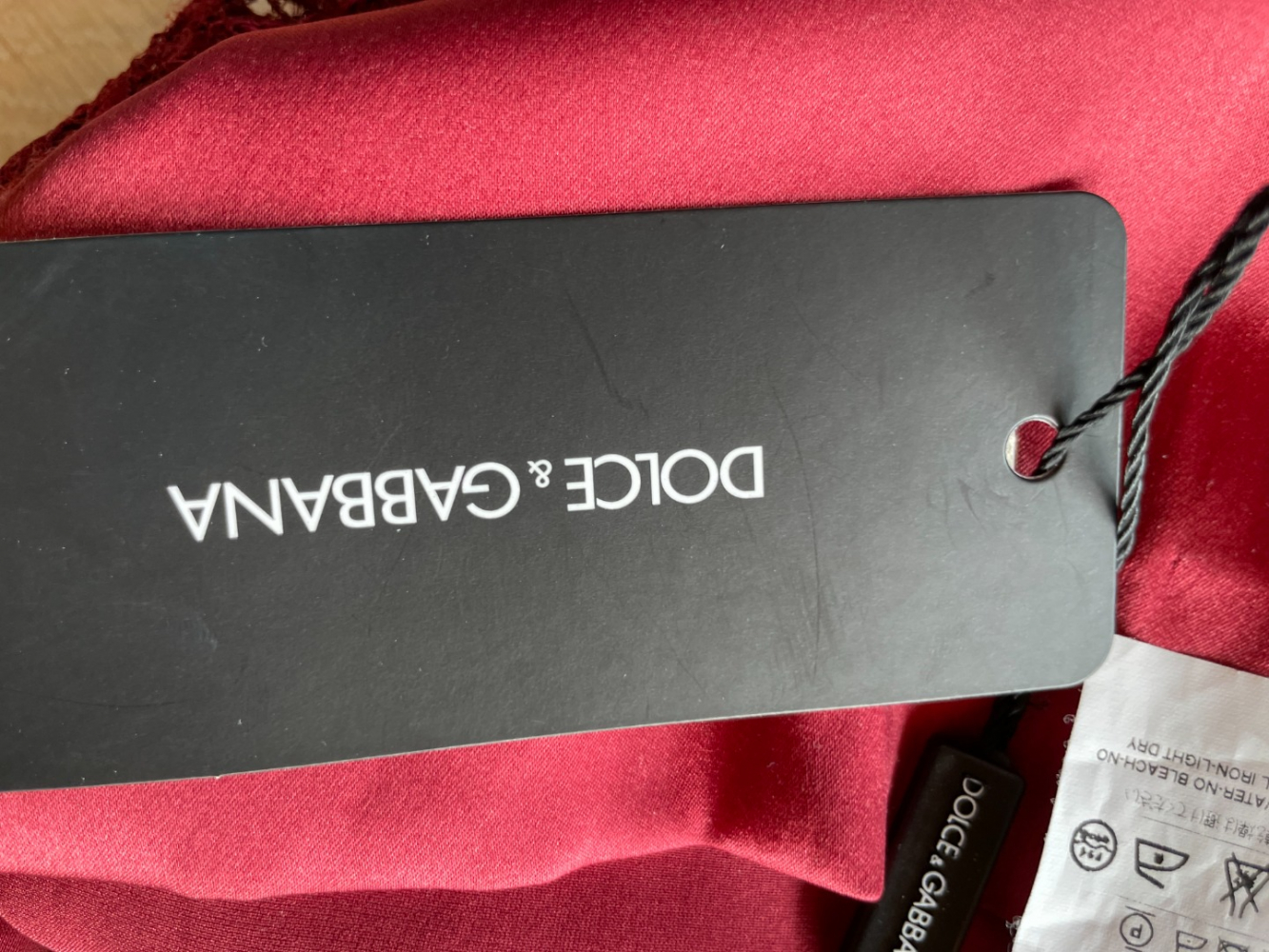 Dolce&Gabbana Tiefroter Spitzenmini!