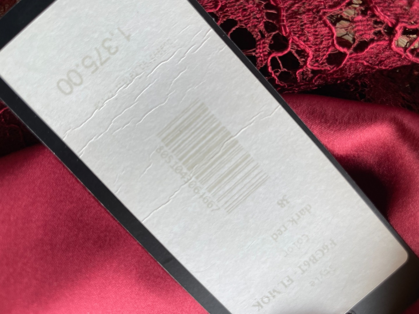 Dolce&Gabbana Tiefroter Spitzenmini!