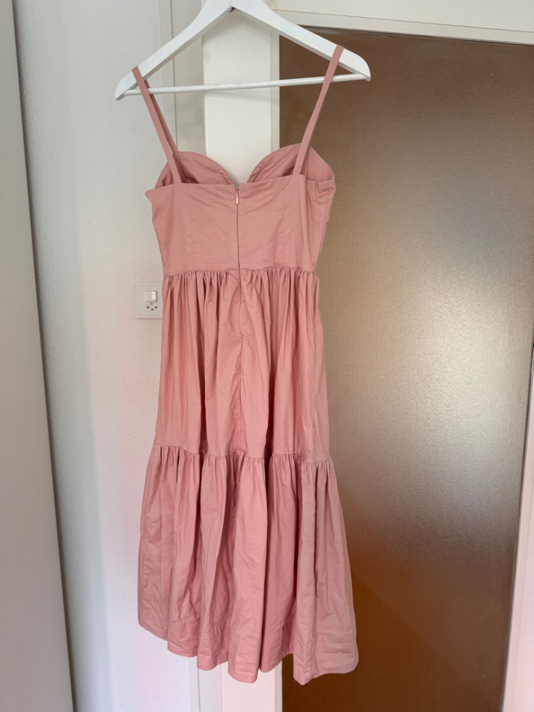 BCBG Max Azria Sommerliches Wellenkleid