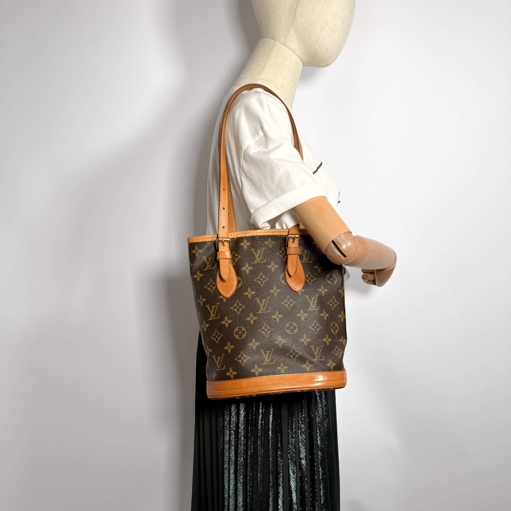 Louis Vuitton Petit 23 PM Canvas Bucket Bag pouch Monogram