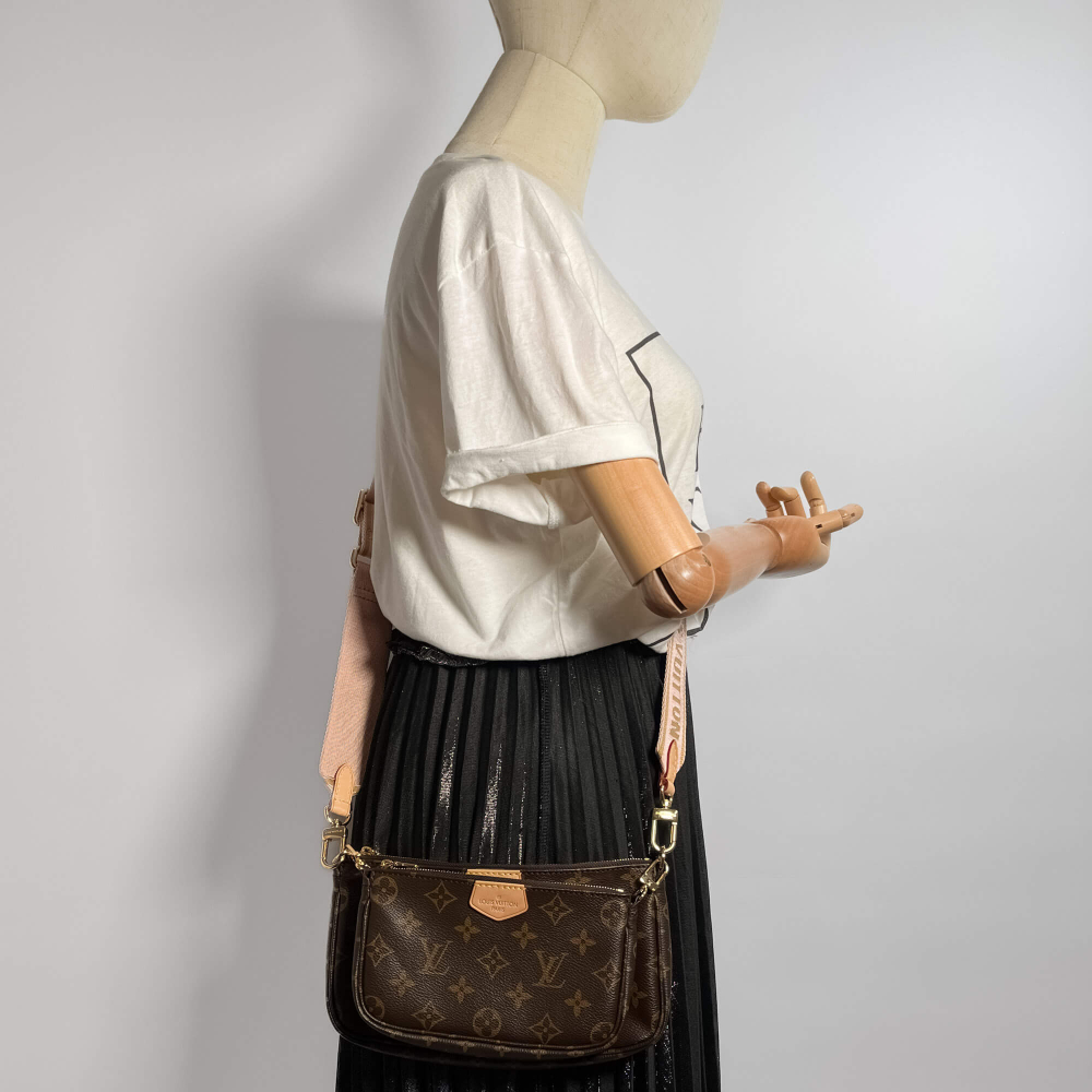 Louis Vuitton Multi Pochette Accessoires Canvas Tote Bag Monogram