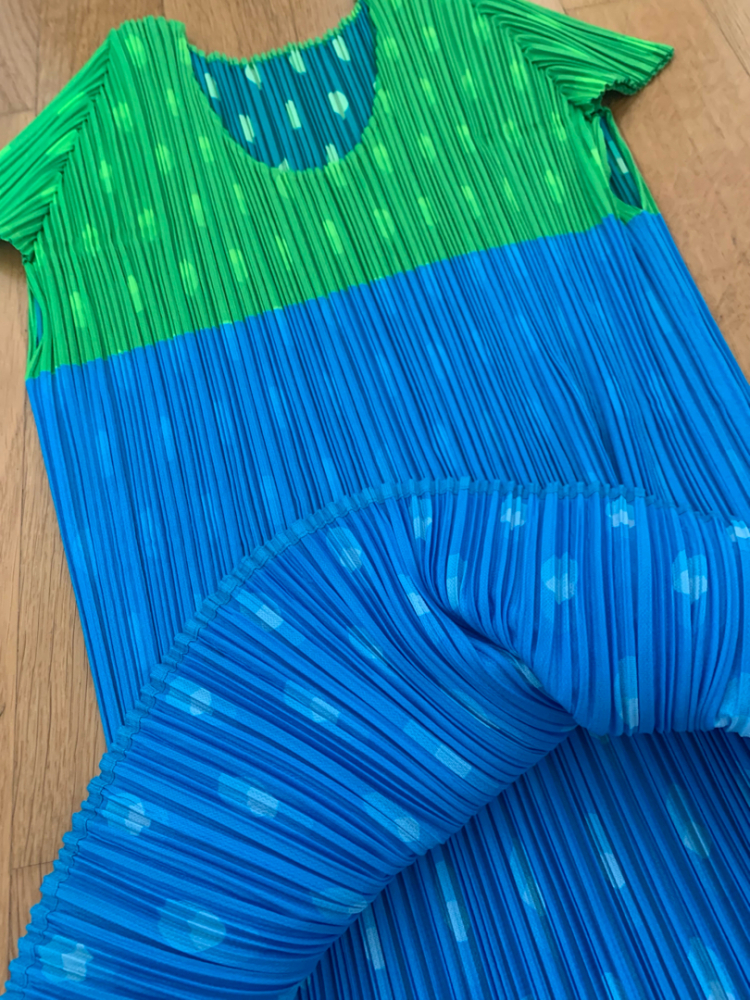 Issey Miyake Pleats Please