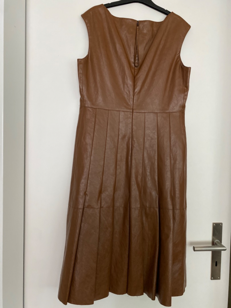 Luisa Cerano Veganes Leder